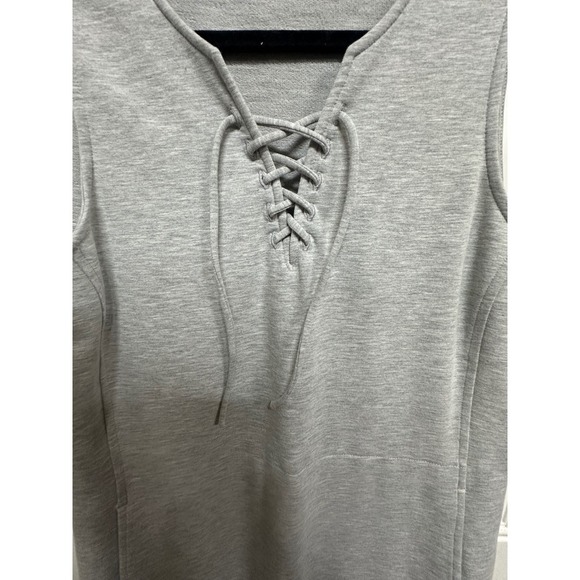 QOR Kit Women's Sweat Oder Control Fabric Tie Front VNeck Gray Dress Size Medium - Picture 5 of 5